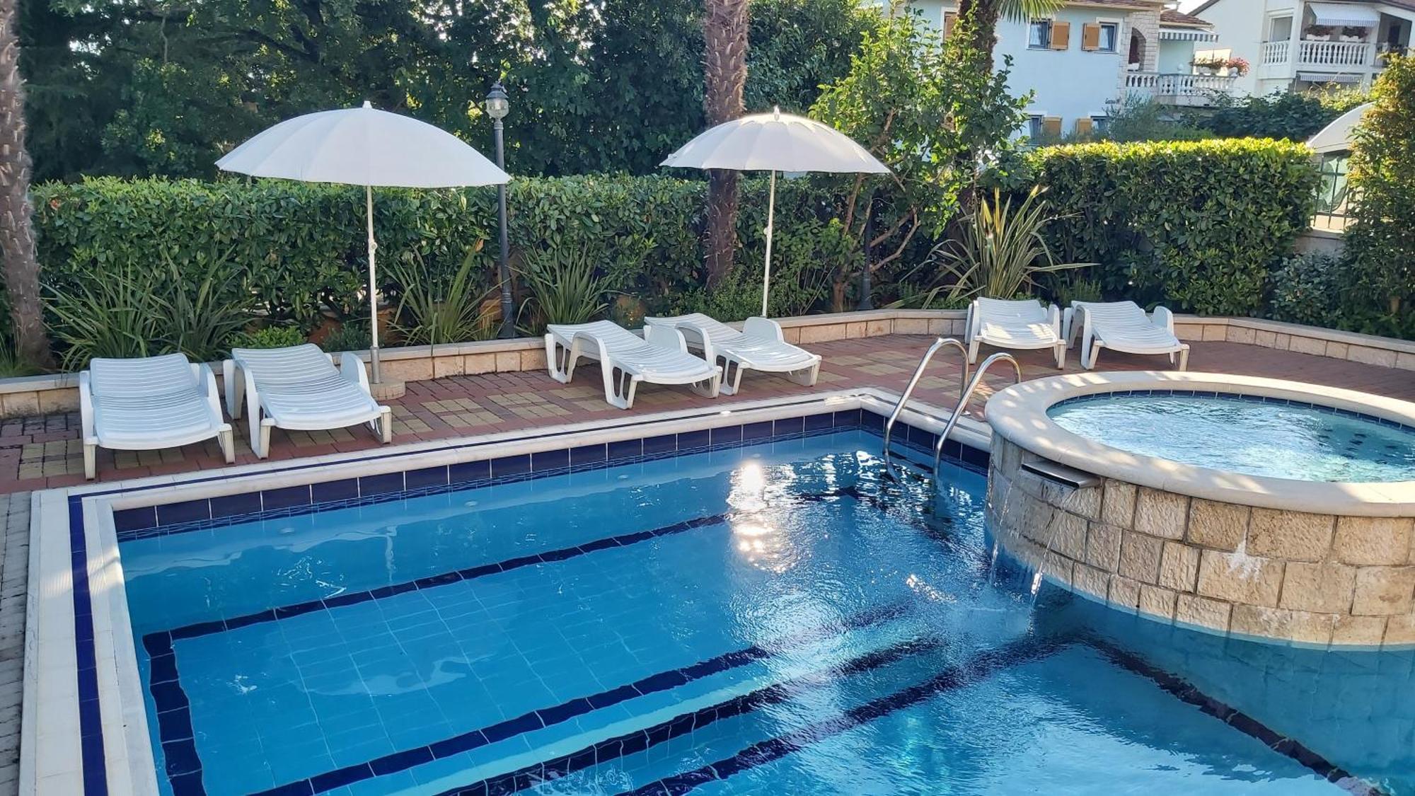 Apartments Villa Mirjam Пореч Екстериор снимка