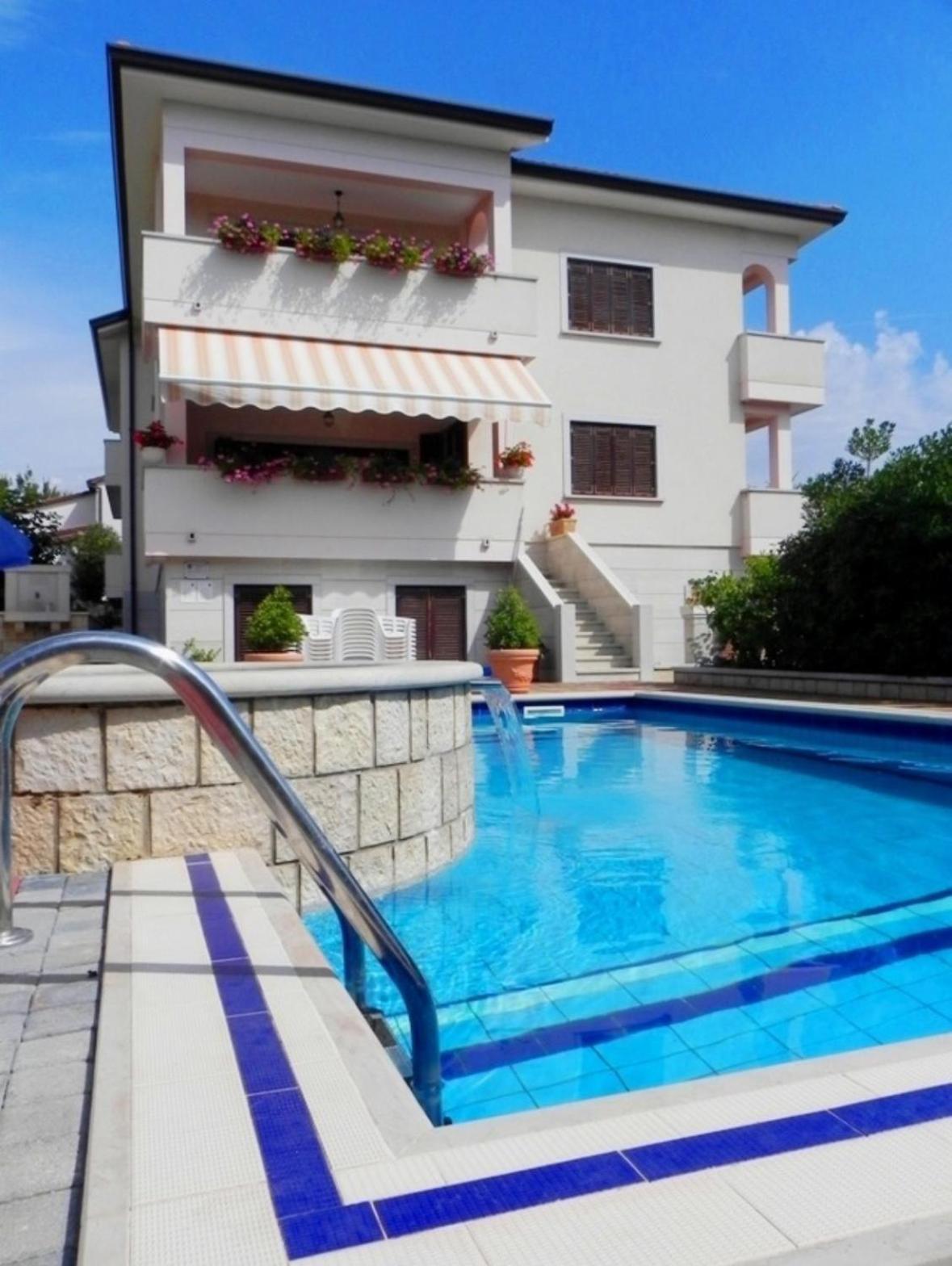 Apartments Villa Mirjam Пореч Екстериор снимка